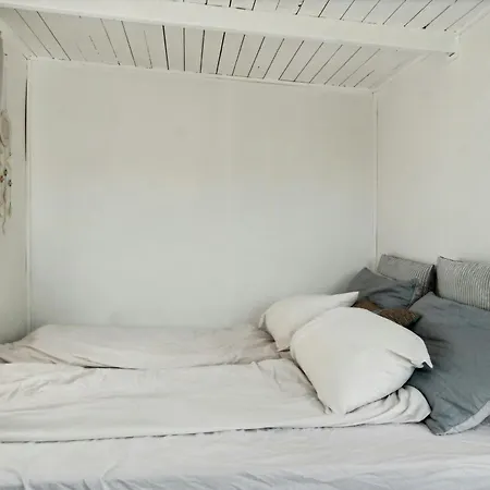Family On Eno Offers Idyllic Island Life Casa vacanze